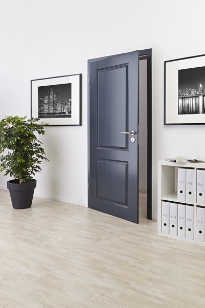 BX_Anwendung-Tuer-schwarz